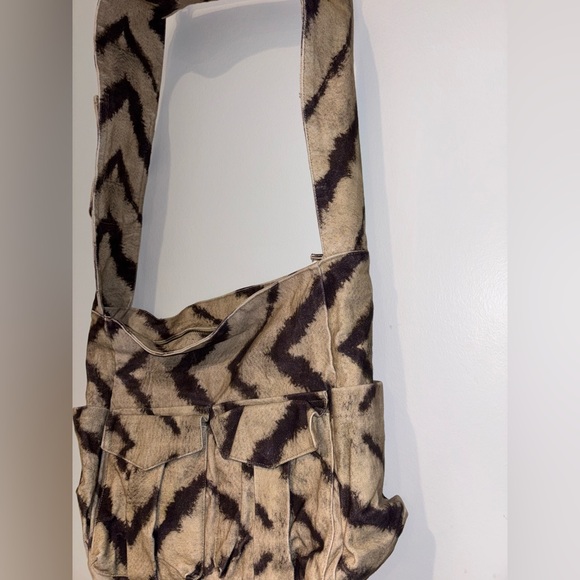 Free People Hive Carryall Thick Strap Chevron Hobo Zip up Cargo Bag - Picture 4 of 10